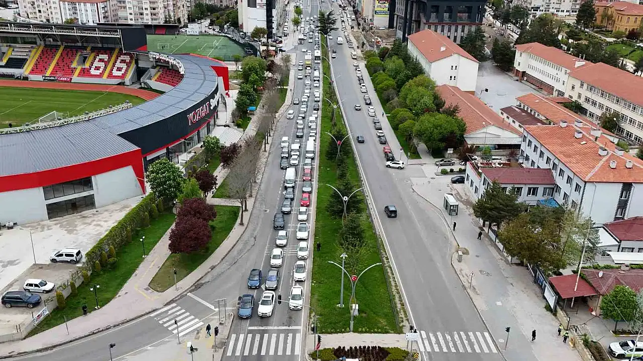 Türkiye’nin geçiş güzergahında bayram trafiği yoğunluğu