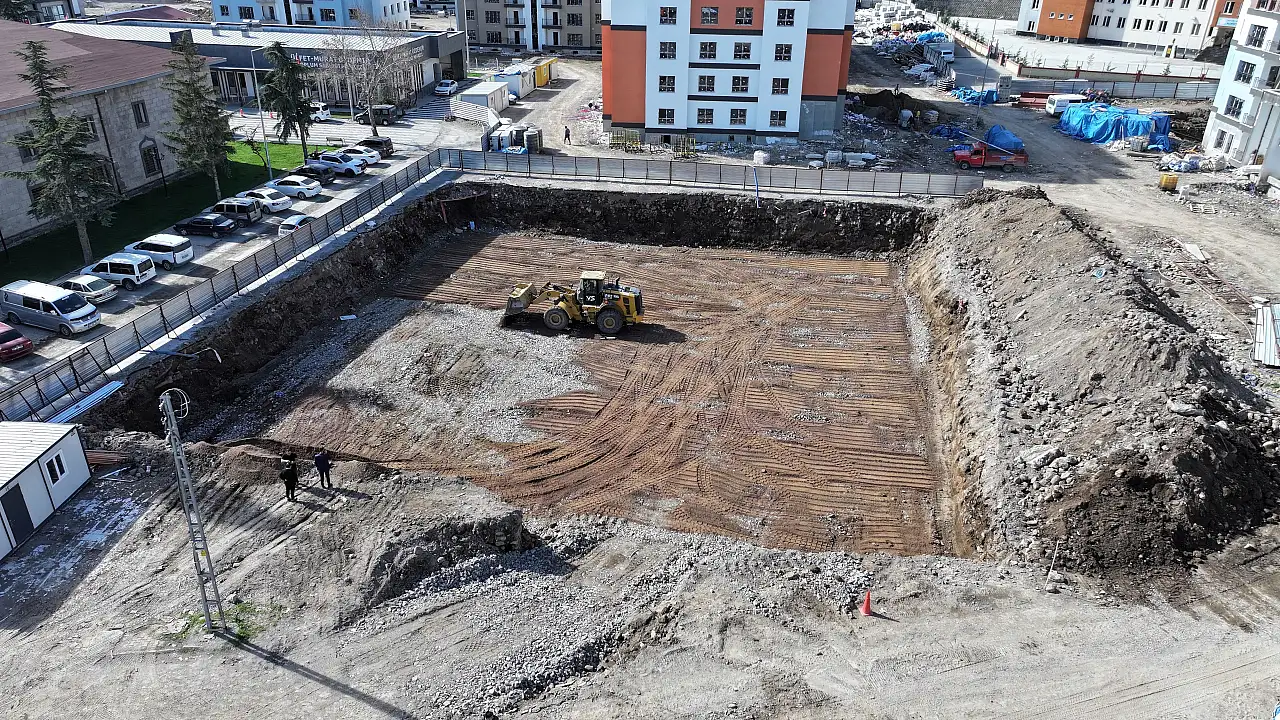 Hacılar'da yeni iş merkezi projesi başladı: 43 dükkân ve ofis yolda!