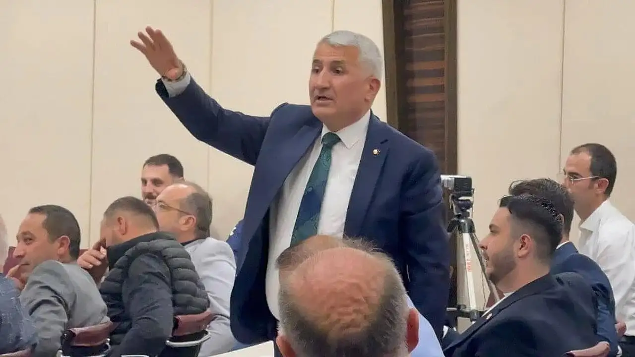 Esnafın sesi meclise taşındı: Ne yol var ne temizlik!