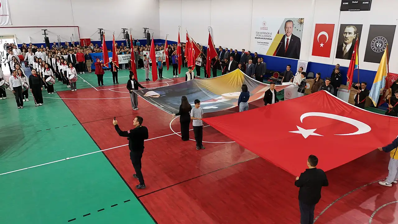 Kayseri'nin ilçelerinde 29 Ekim Cumhuriyet Bayramı coşkusu!