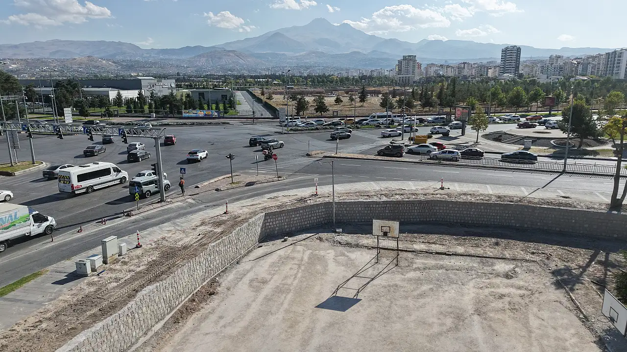 Kartal Katlı Kavşağı'nda çalışmalar başladı: Vatandaşlara trafik uyarısı!