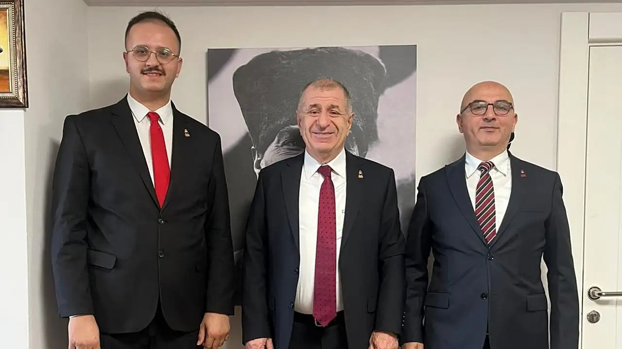 Zafer Partisi Melikgazi'de bayrak değişimi!