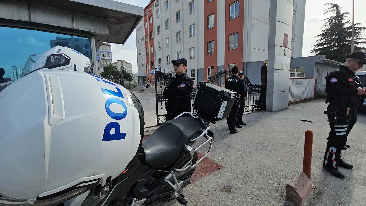 Kayseri Valisi Gökmen Çiçek okullarda alınan önlemleri anlattı