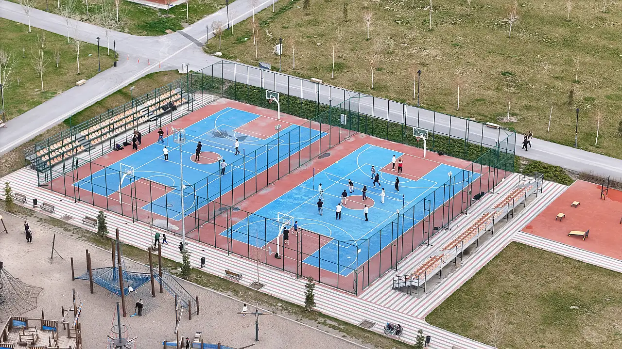 Millet Bahçesi Kayseri'nin sosyal kalbi oldu