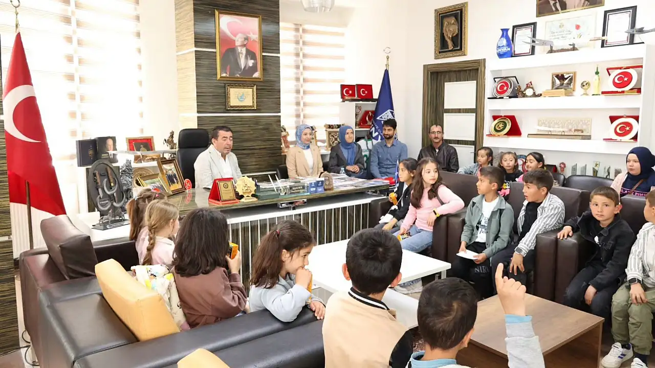 Miniklere sinema sürprizi!