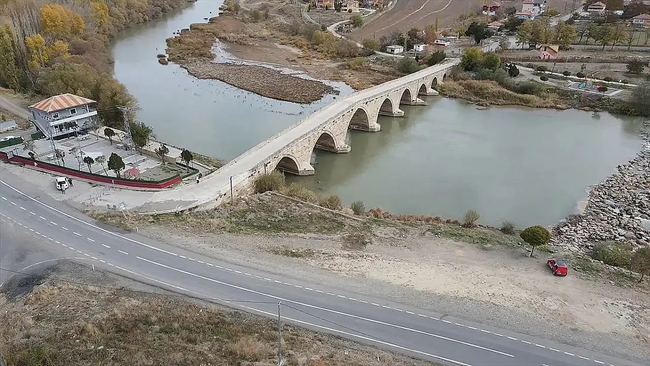 TRT Belgesel Kayseri'deki tarihi köprü sordu - Yorumlar tek noktada buluştu!