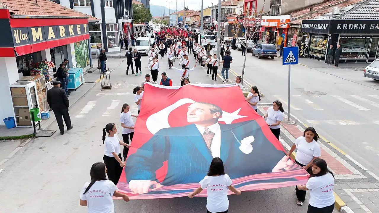 Tomarza'da bayram coşkusu sokaklara taştı! Kutlamalar böyle başladı