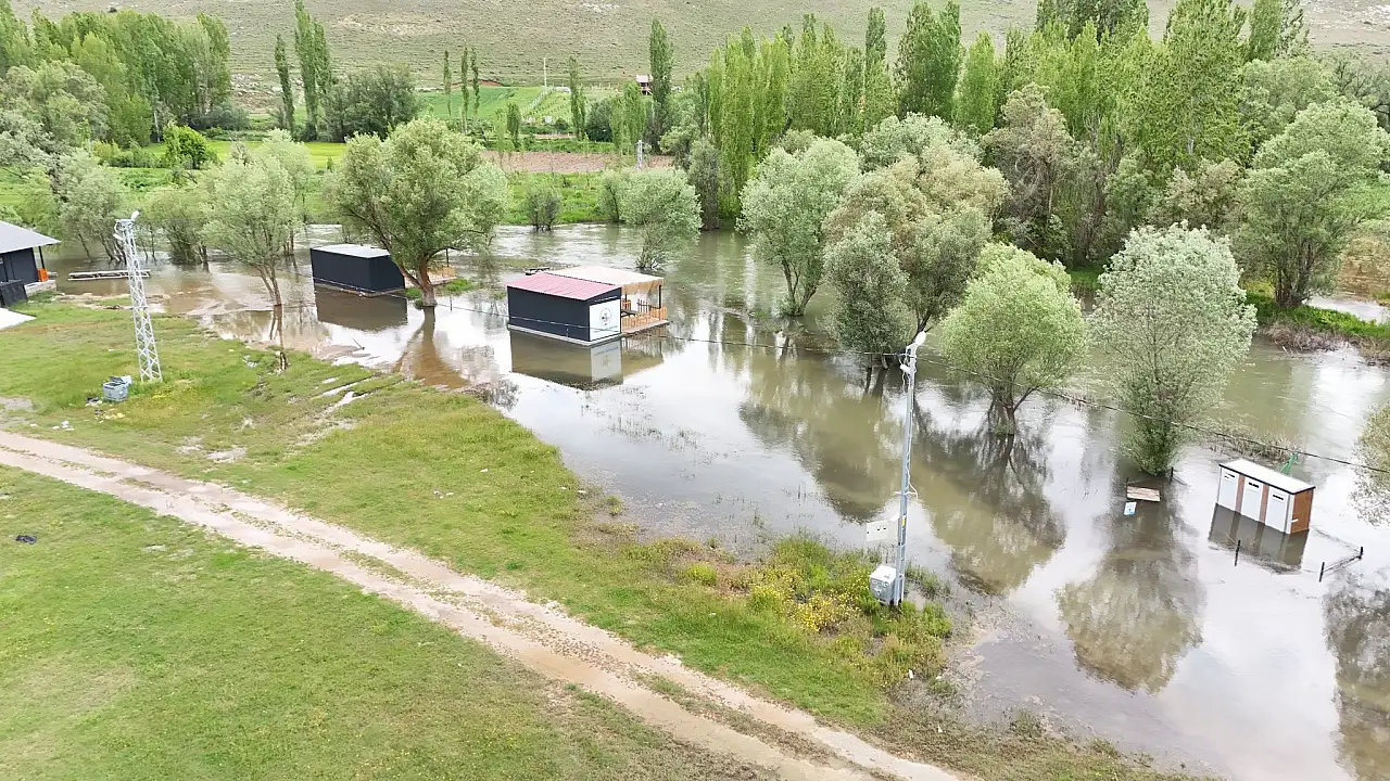 Tomarza'da su yükseldi, planlar değişti! İlçede telaşlı bekleyiş
