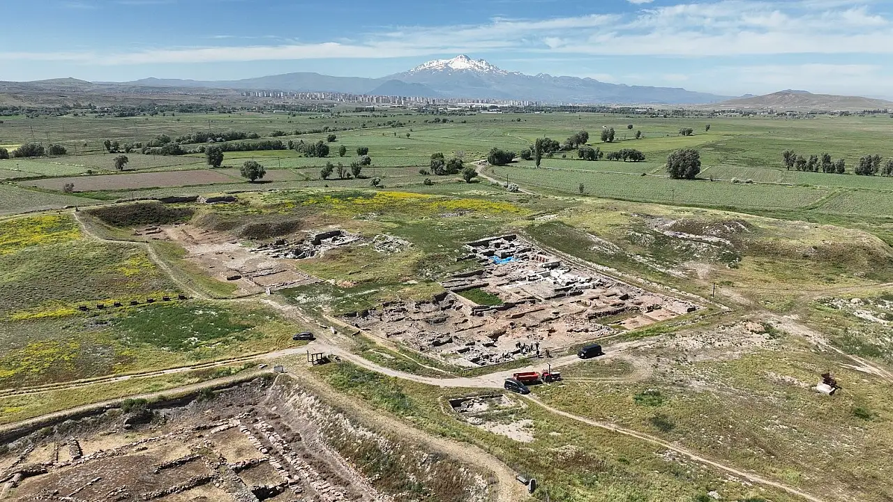 Kayseri'de geçmişe açılan kapı! 7 bin yıllık miras ziyaretçilerini bekliyor