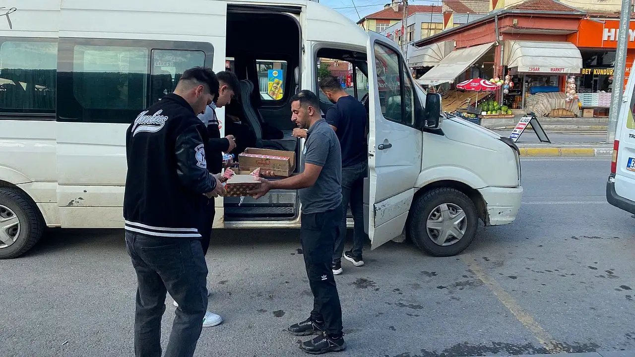Başkan Koç'tan YKS sürprizi! Öğrenciler yola böyle çıktı