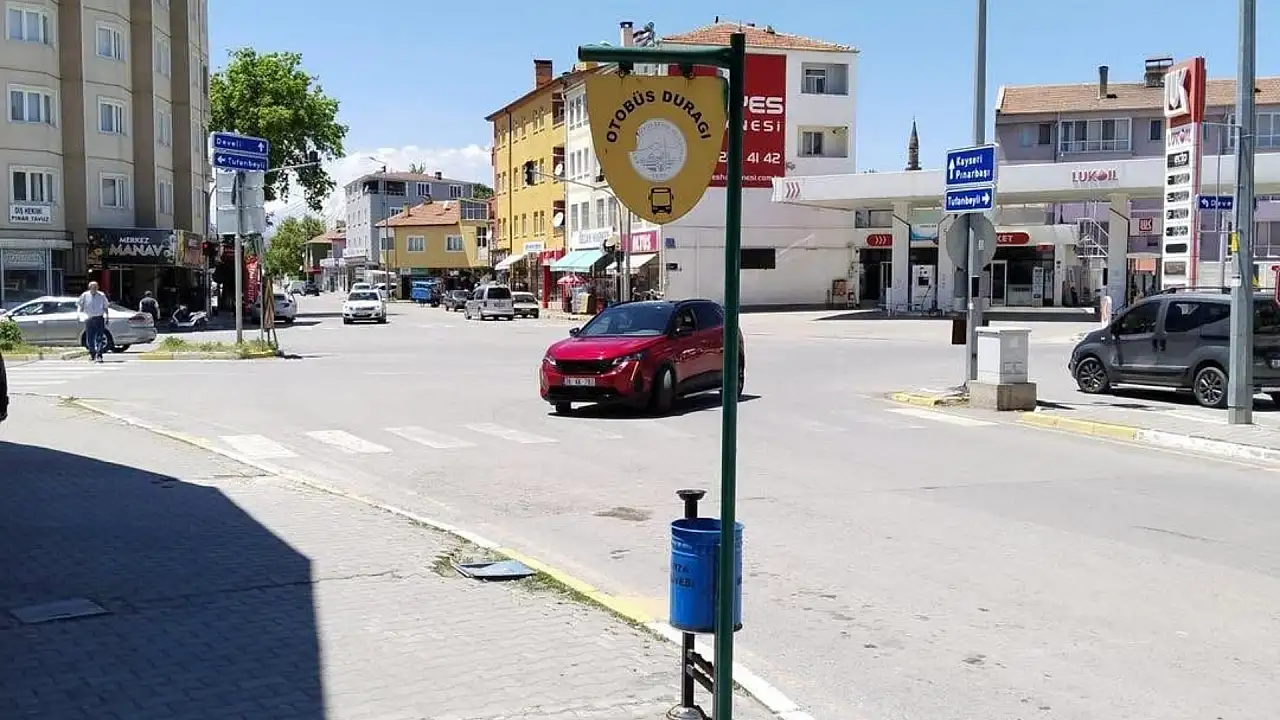 Meydandaki bu noktaya artık araç bırakılamayacak: Yeni düzenleme başladı