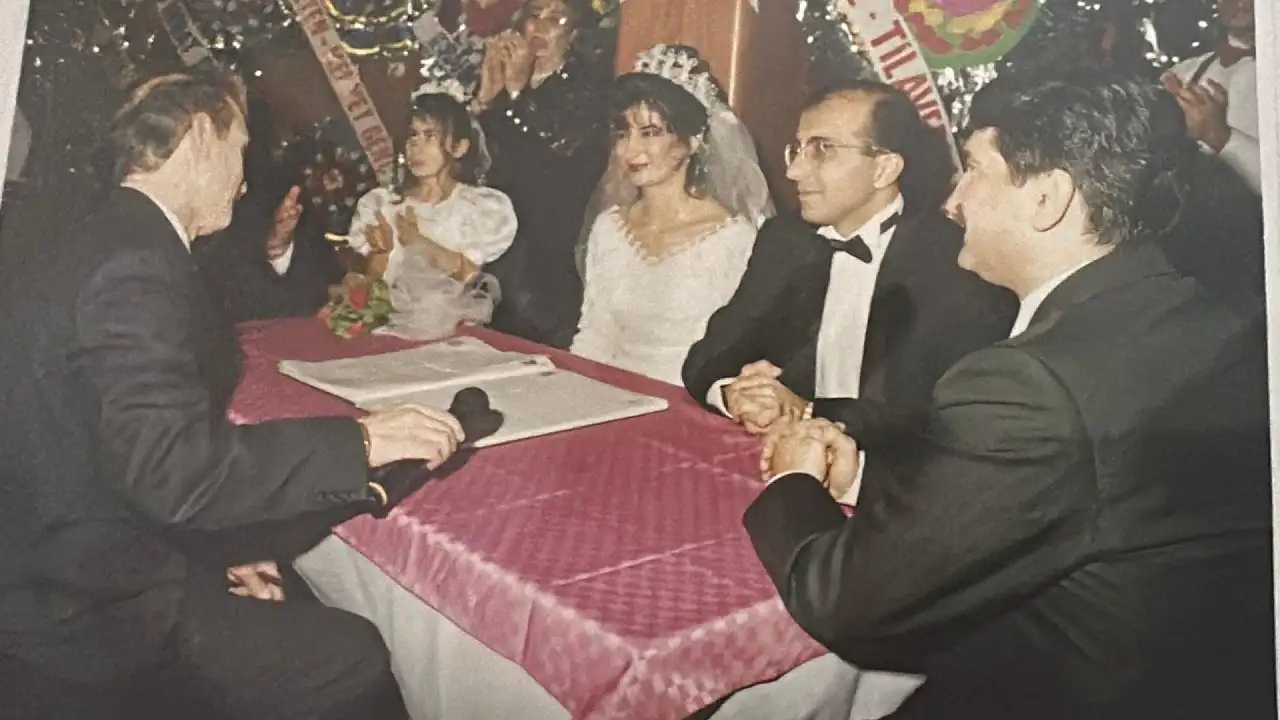 Aşkın Genç'in hiç bilinmeyen hayatı! Çivi düzeltti, Türk kahvesi pişirdi, menemenle öğrencilik geçirdi