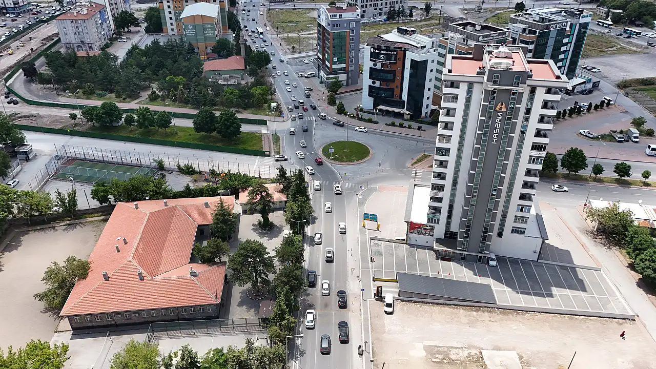 YKS Kayseri'de trafiği tıkadı!