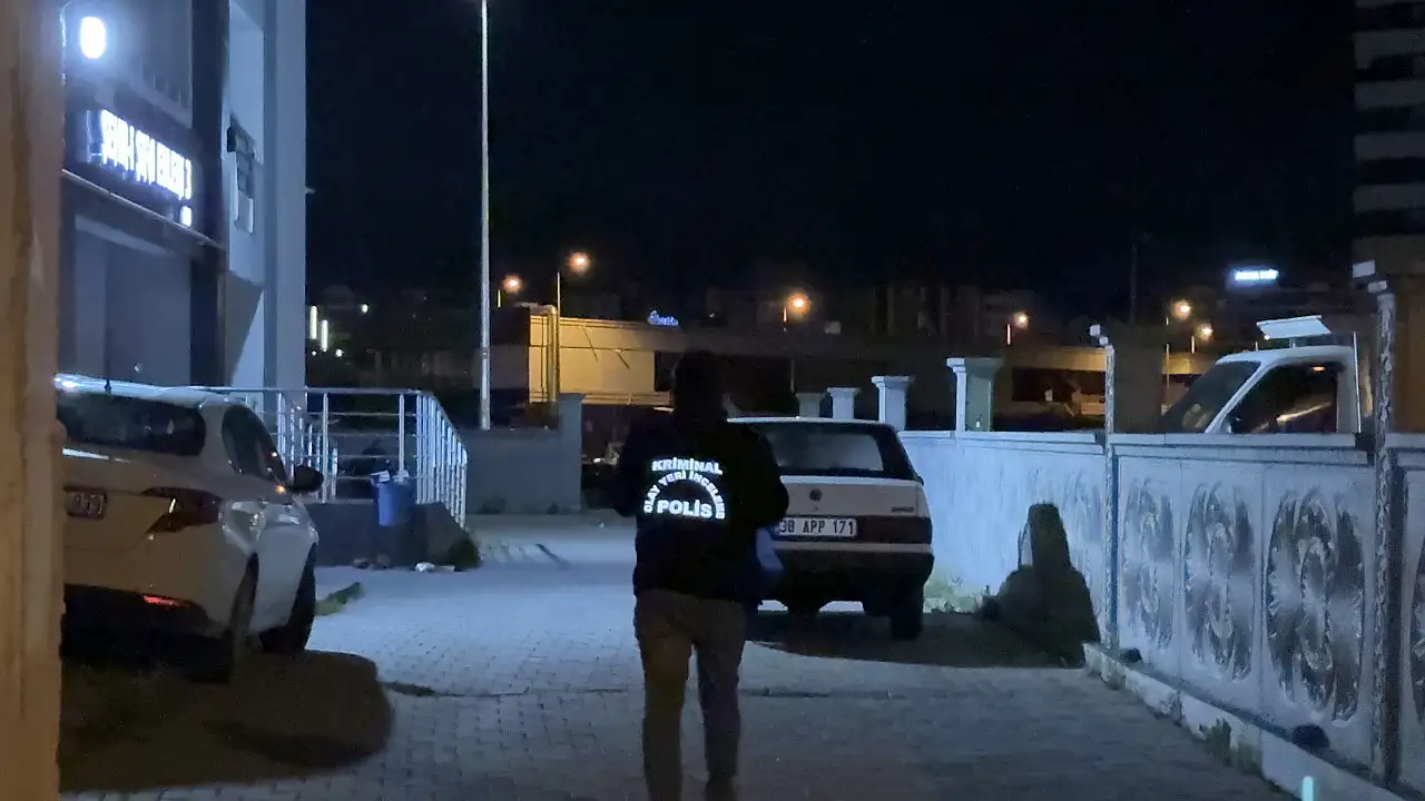 Kayseri'de hareketli gece - 'Laf atma' kavgası kötü bittii: 1 ölü, 1'i ağır 2 yaralı!