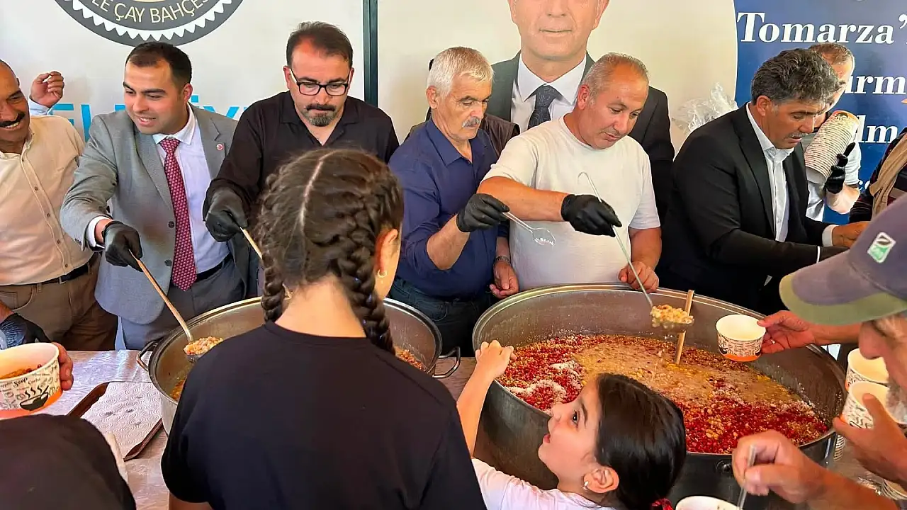 Kayseri'de Aşure Günü coşkusu! Aynı sofrada buluştular