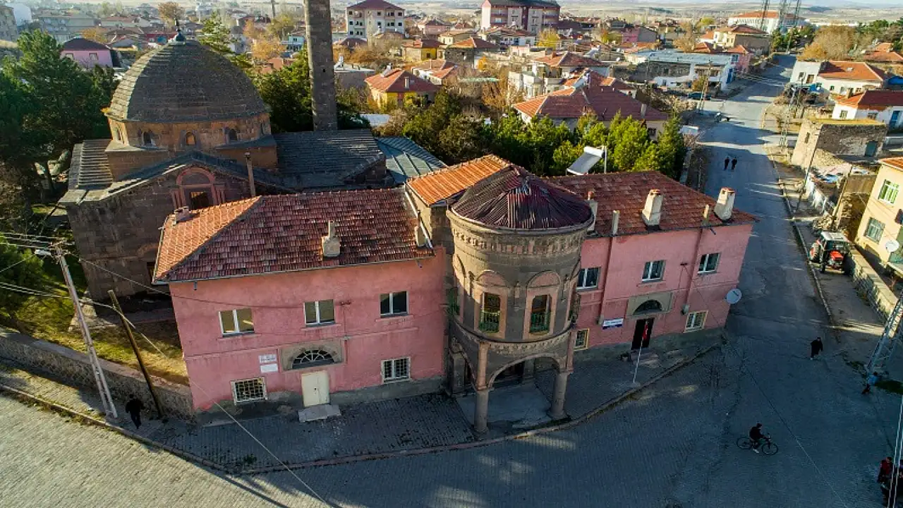 Tomarza'da yeni bir gelenek başlıyor! Her perşembe aynı adreste buluşacaklar