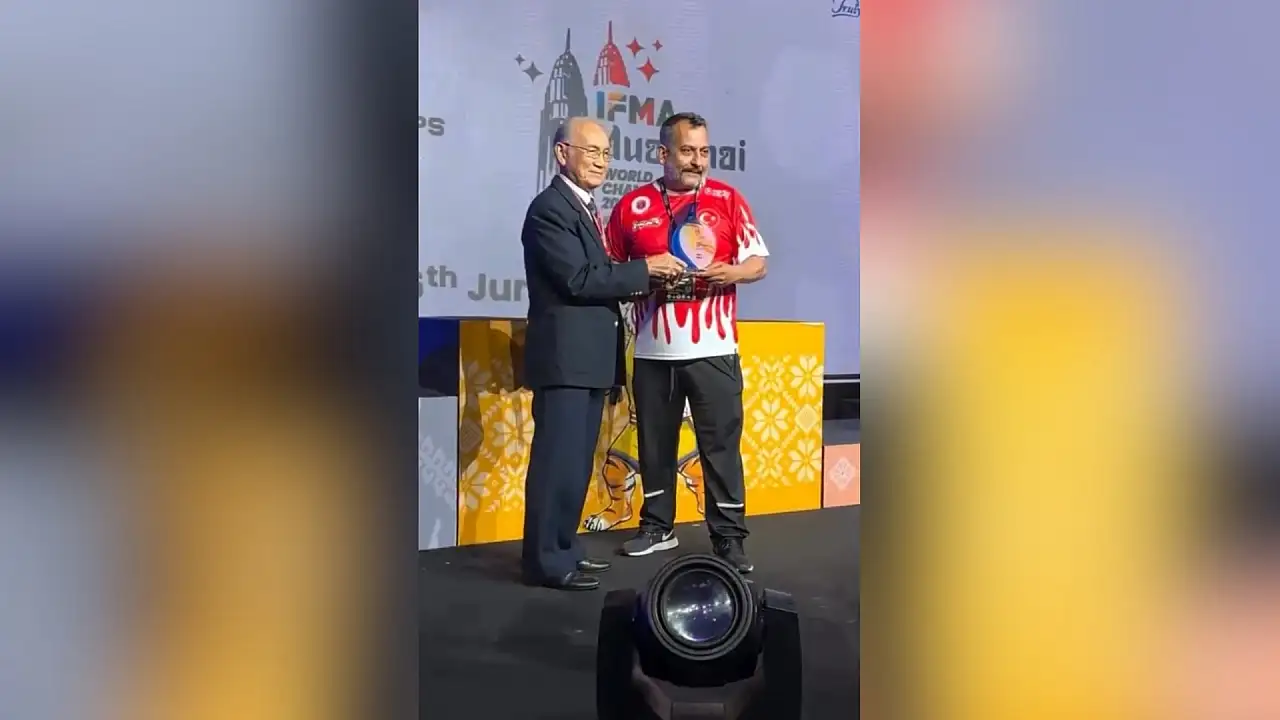 Dünya bu ödülü Kayserili isme verdi! 'En İyi Antrenör' seçildi