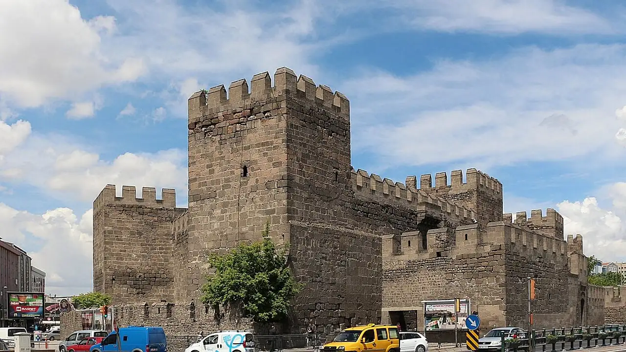 Kayseri'de çaresiz hastaların şifa bulacağı yer ve görülmesi gereken 10 tarihi mekan