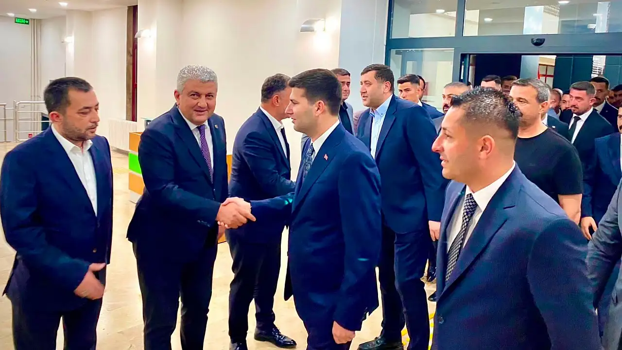 MHP Kayseri'de yüzlerce kişiyi bir araya getirdi! Törene yoğun katılım