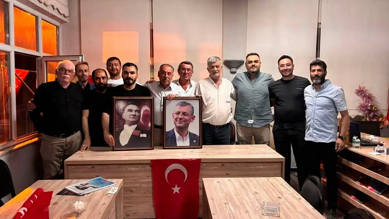 CHP'de bir ilçe daha resti çekti! Yönetim topluca istifa etti