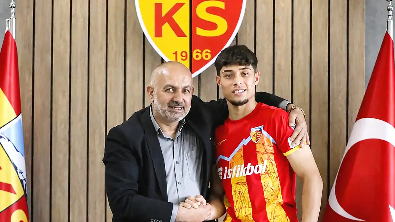 Talha Sarıarslan Süper Lig'e mi gidiyor? İstanbul'dan sürpriz talip