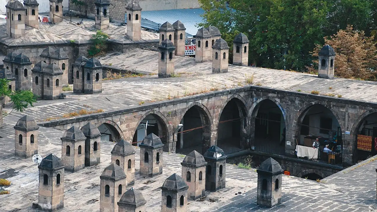 Kayseri'de çaresiz hastaların şifa bulacağı yer ve görülmesi gereken 10 tarihi mekan