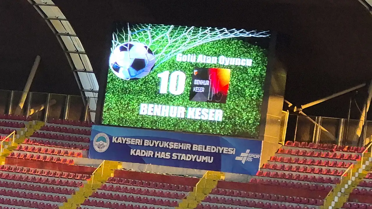 Benhur Keser yine Sivasspor'u boş geçmedi! Bu kez karar 4 dakika sürdü
