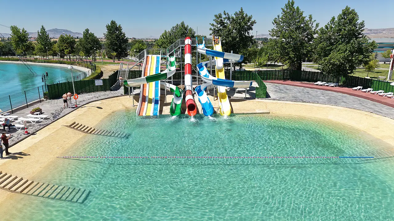 Kayseri'de yeni açılan Aqua Park neden sadece erkeklere özel? Kayserili kadınlar tepkili!