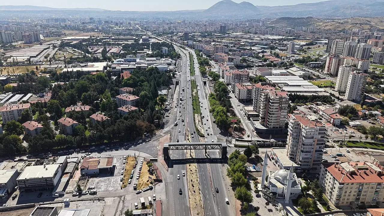 Kayseri şantiyeye döndü! Şehrin dört bir yanında ulaşım seferberliği başlatıldı!