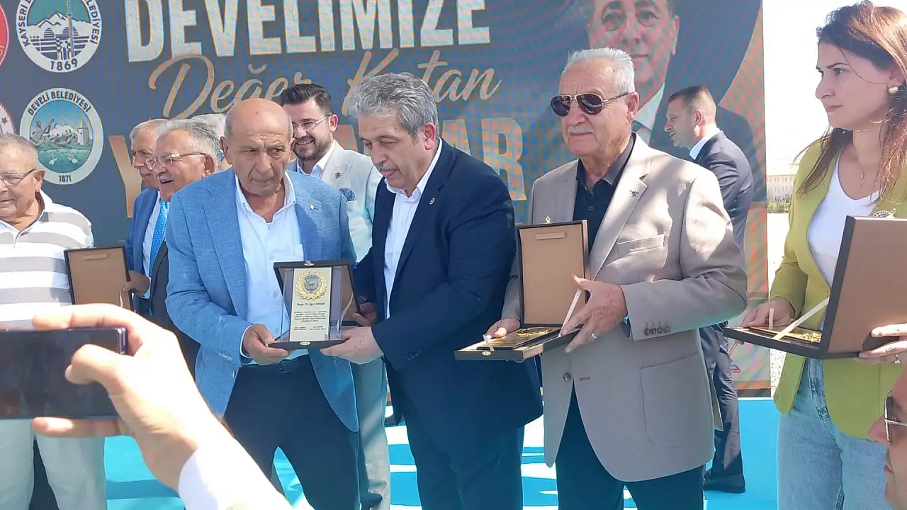 Develi'de dev yatırım günü! Bir günde hem temeller atıldı hem kurdeleler kesildi
