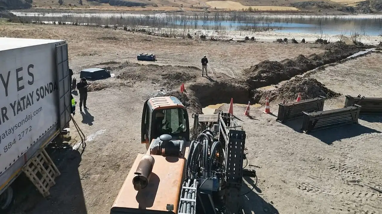 Kayseri'de bir ilk! Barajın altından içme suyu geçirdiler
