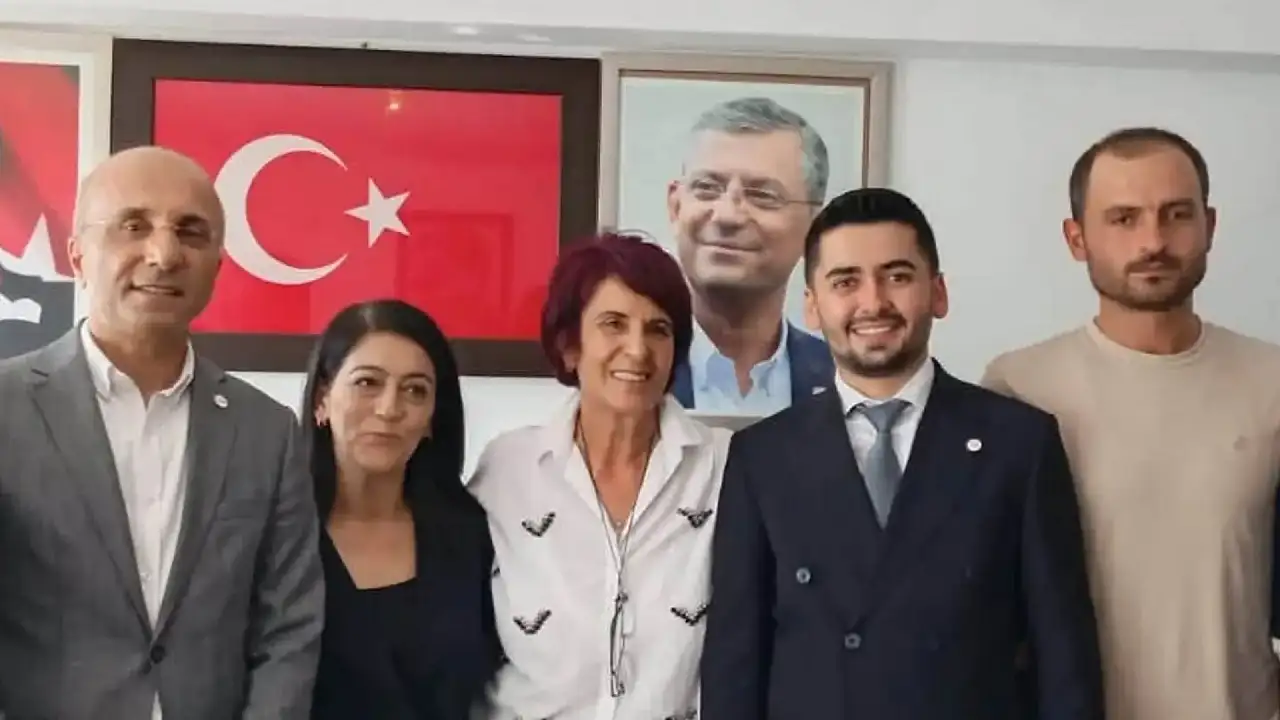 Develi'de siyasette yeni dönem! Yeni Parti resmen kapılarını açtı