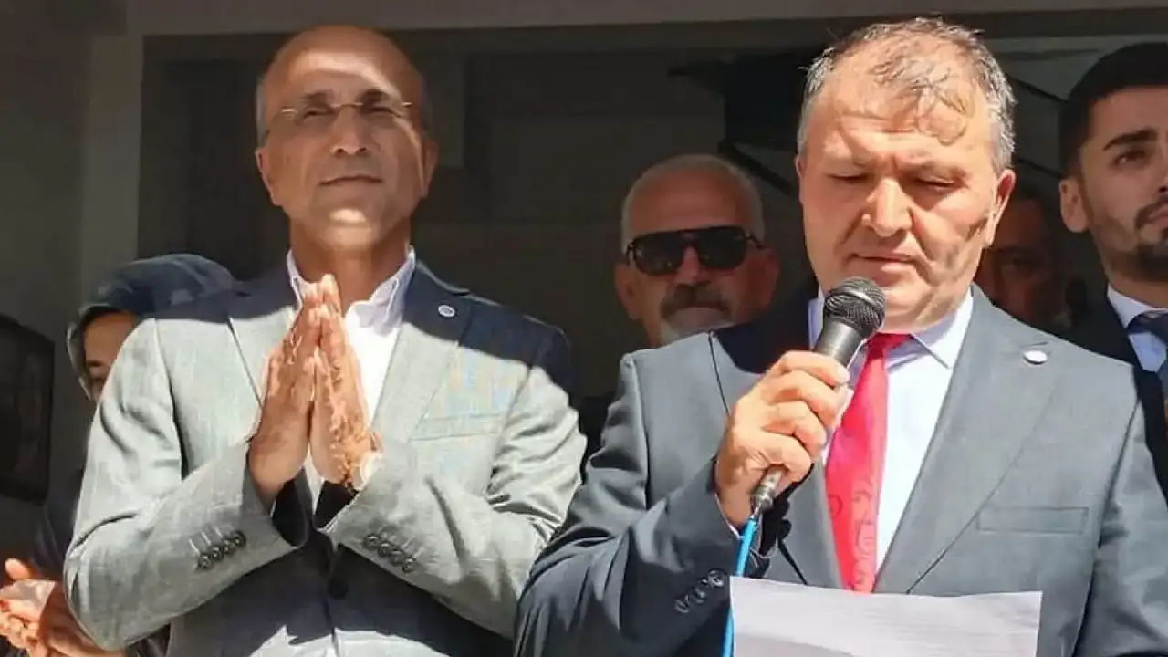 Develi'de siyasette yeni dönem! Yeni Parti resmen kapılarını açtı