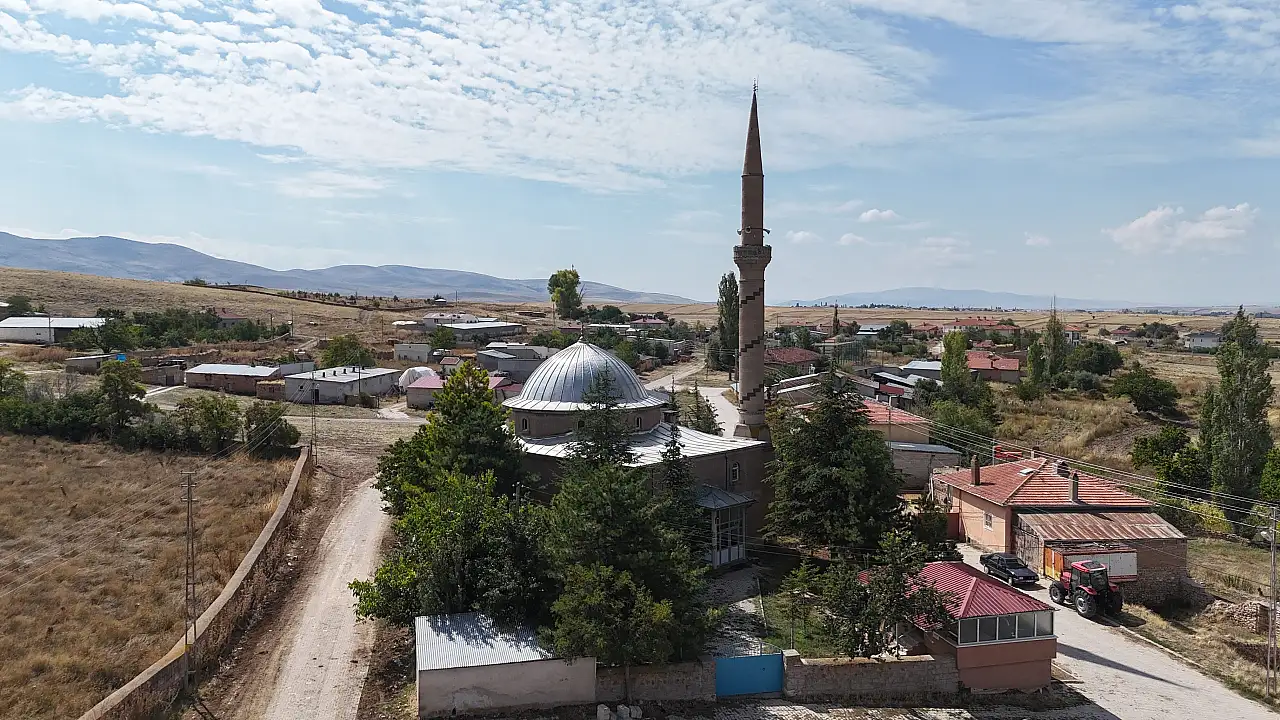 Elif Eralp'in başarısı memleketinde sevinçle karşılandı!
