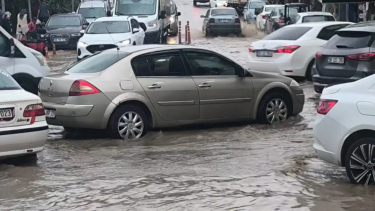 Develi'yi sel vurdu, eski defter açıldı! 'Neredeydiniz?