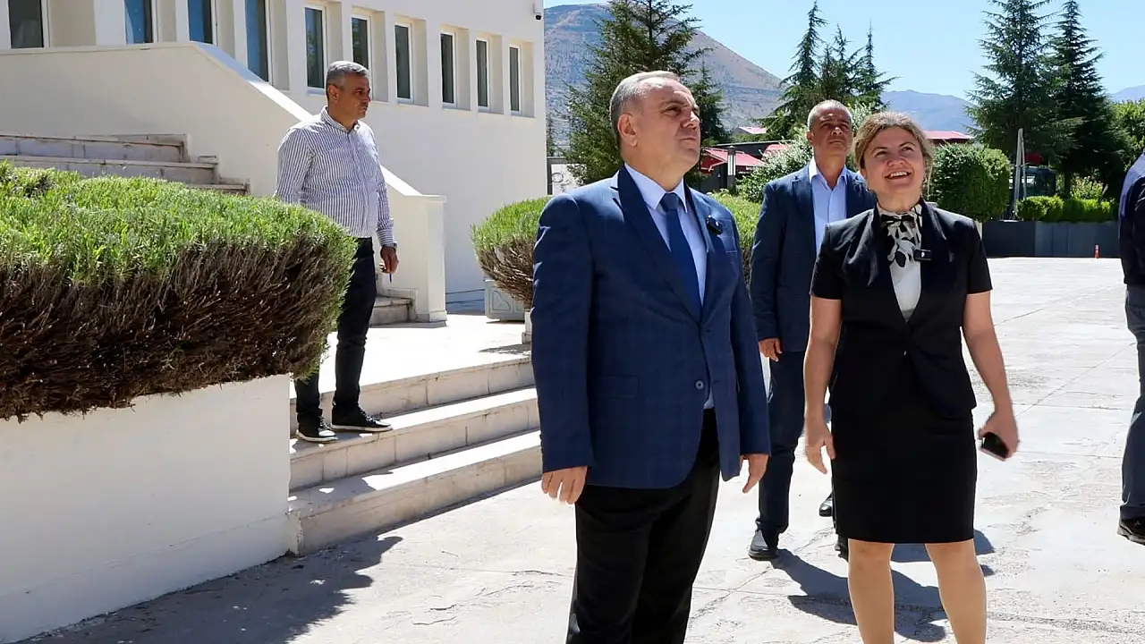 ERÜ'de o fakülte baştan aşağı yenilendi