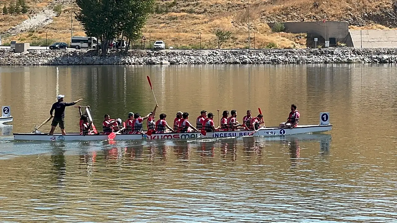 İncesu Dragon Boat'ta ikinci gün yarışları başladı
