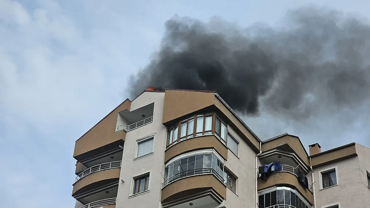 Son Dakika: Kayseri'de korku dolu dakikalar! 9 katlı bina boşaltıldı