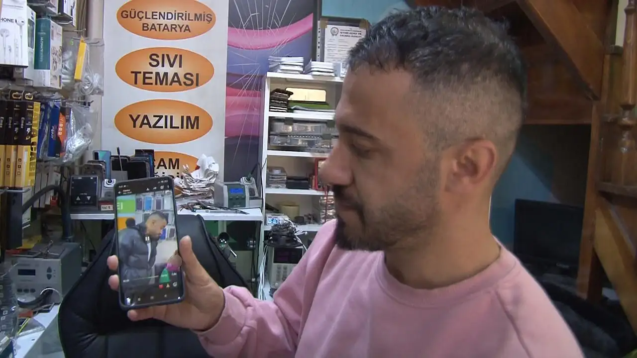 Sivaslı telefoncunun dikkati kadını dolandırılmaktan kurtardı!