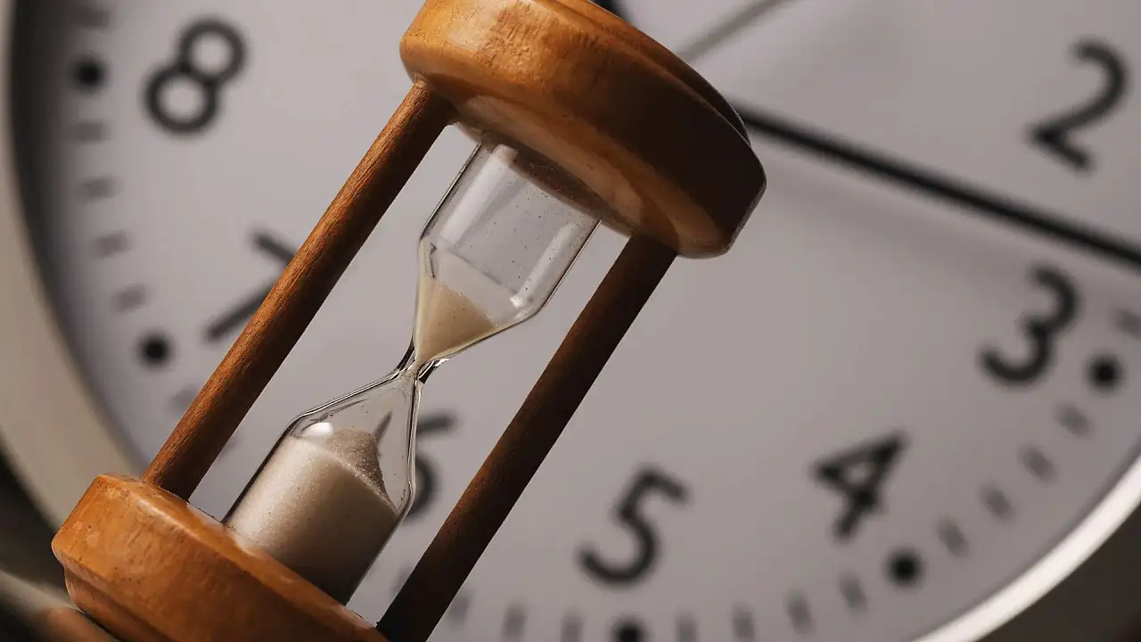 2026 kış saati uygulaması tarihi belli oldu! Avrupa'da saatler geri alınıyor, Türkiye'de son durum ne?