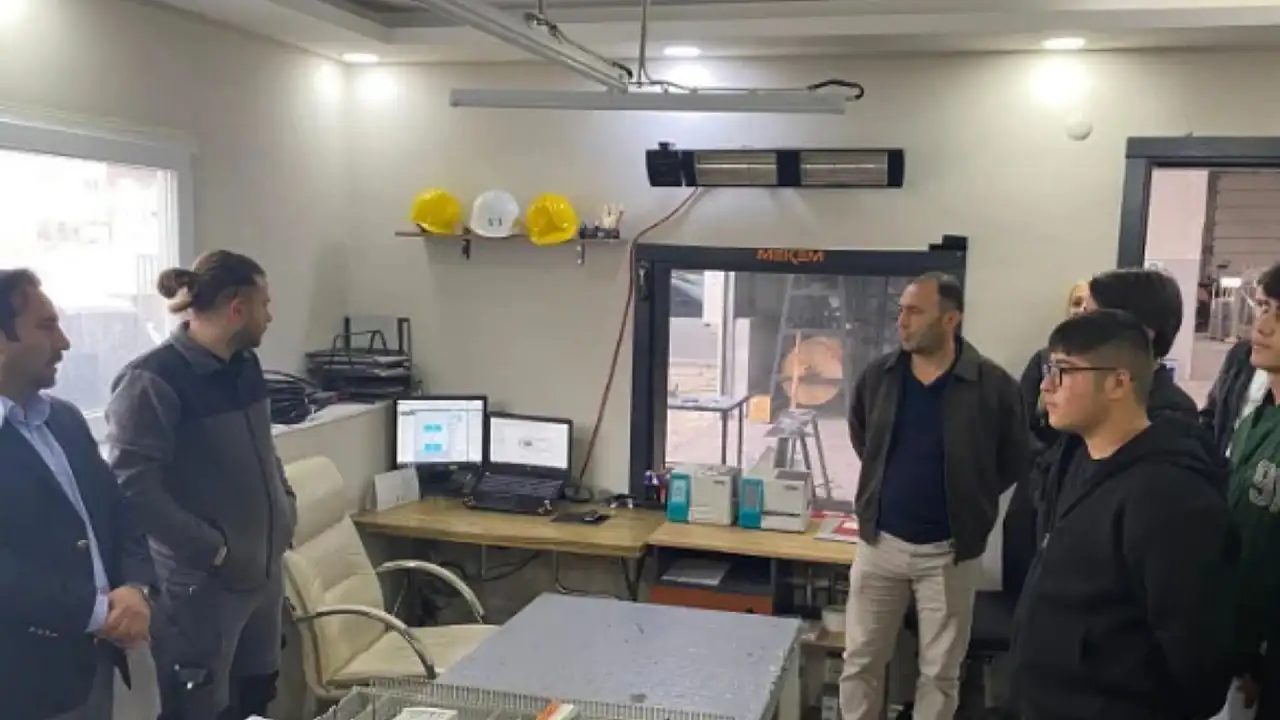 Kayseri'de öğrenciler robotik teknolojileri yerinde inceledi!