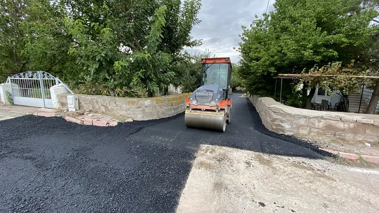 Melikgazi'de kış öncesi yol seferberliği: Çalışmalar hız kazandı!