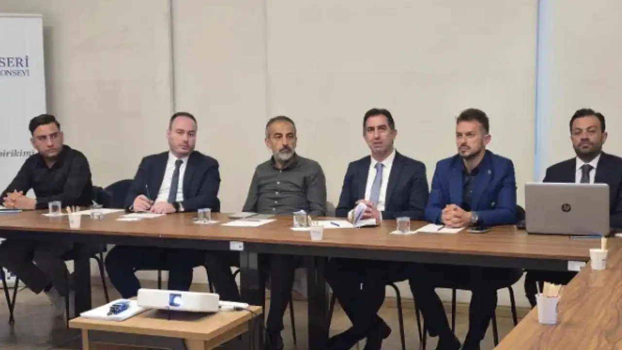 Kayseri Kent Konseyi'nde iki ayrı gündem! Şehrin geleceği için neler konuşuldu?