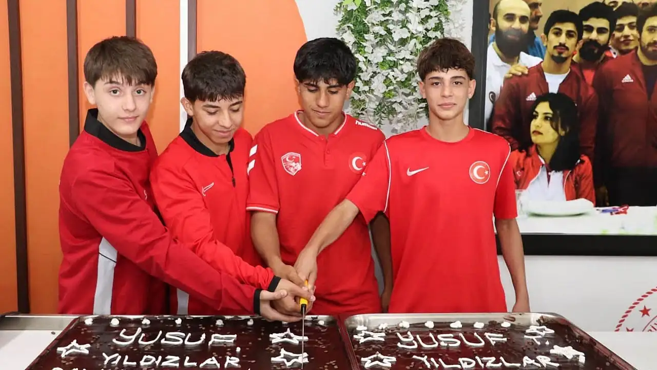Kayserili güreşçilerden Balkan Şampiyonası'nda büyük başarı!