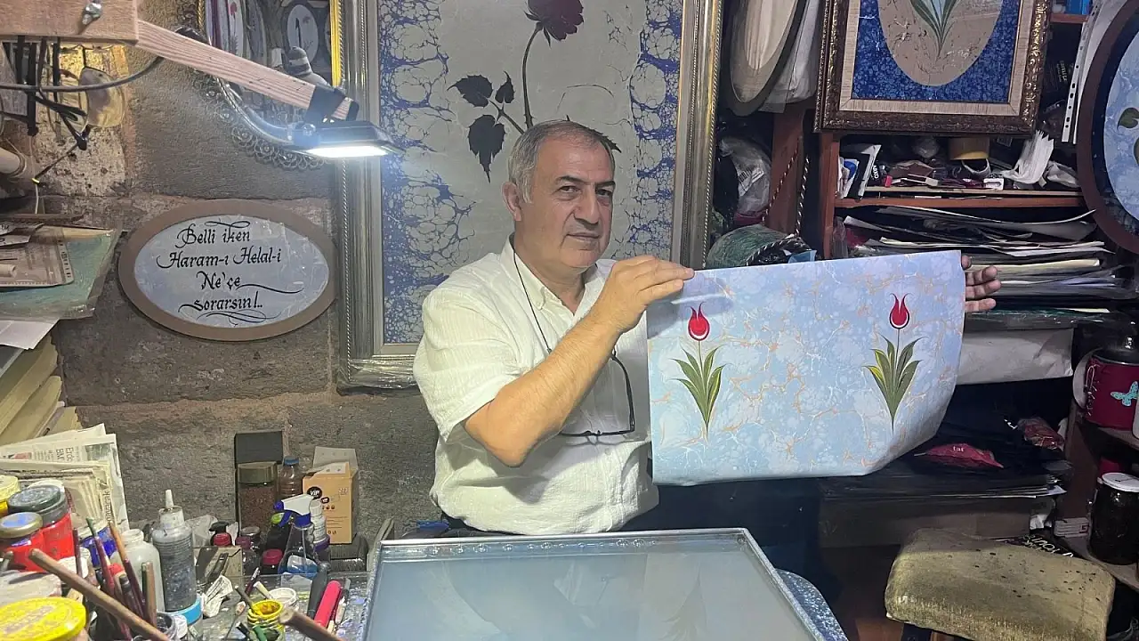 Kayseri'de fizik öğretmeni 20 yıldır bu sanatın peşinde! 'Bizi başka bir aleme götürüyor'