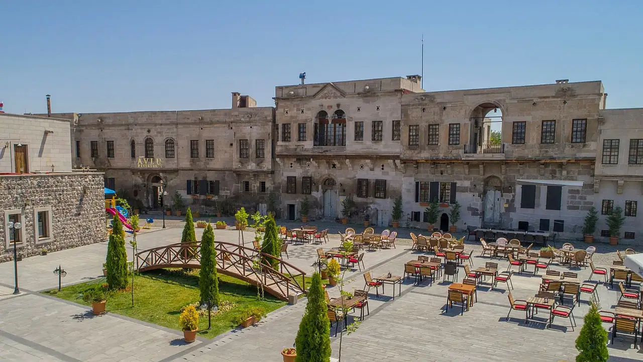 İlber Ortaylı öve öve bitirememişti: Kayseri'deki o yapıların akıbeti ne oldu?