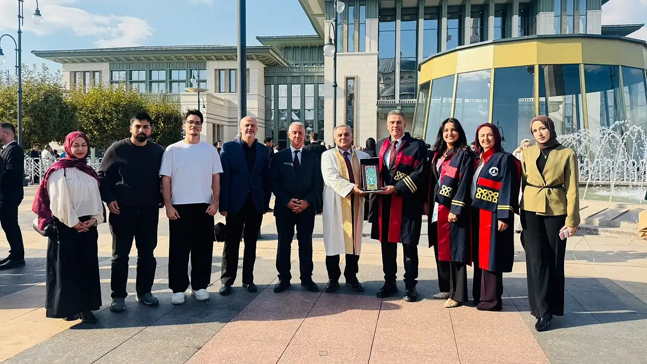 Dün Erdoğan'ın elinden ödülü aldılar: Bugün Kayseri'de bu mesaj dikkat çekiyor!