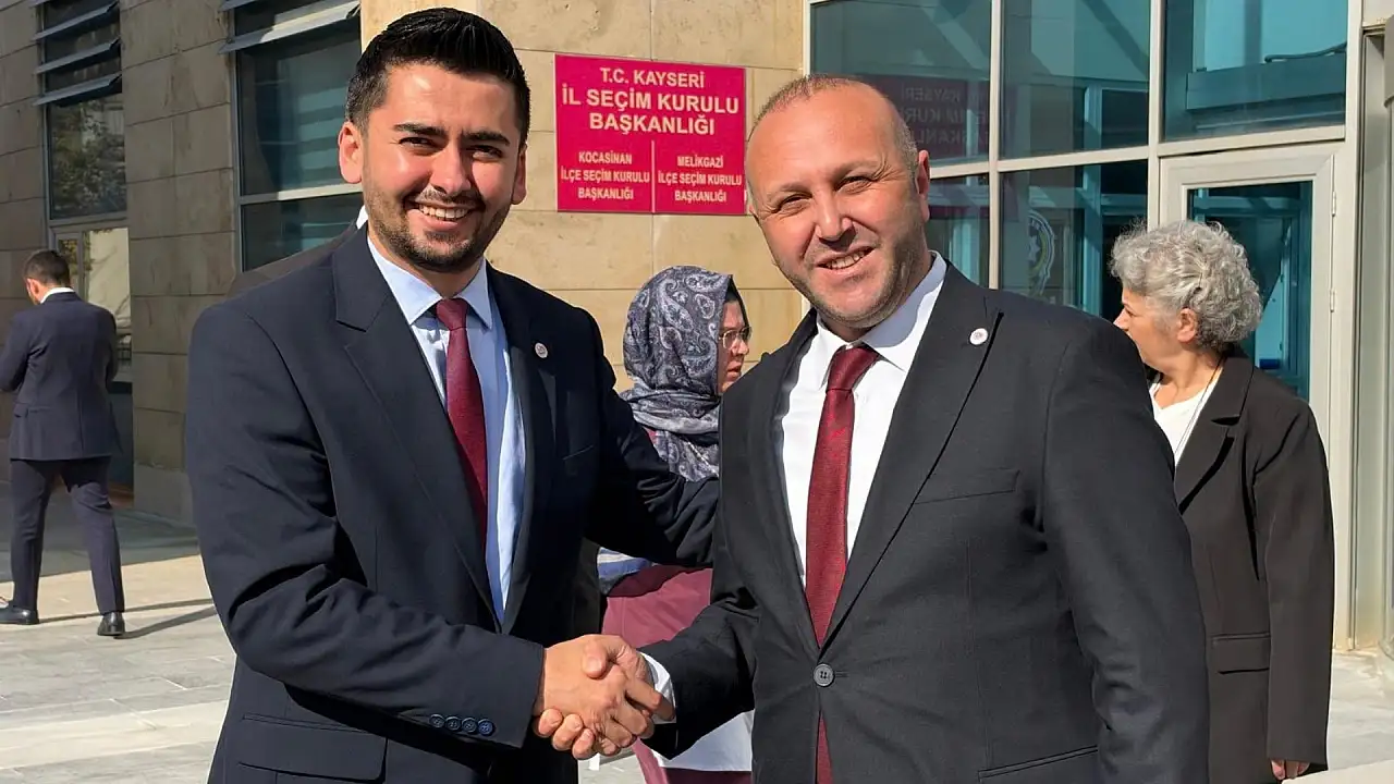 Kayseri siyasetinde yeni gelişme! İki ilçede değişim, AK Parti'ye sert çıkış