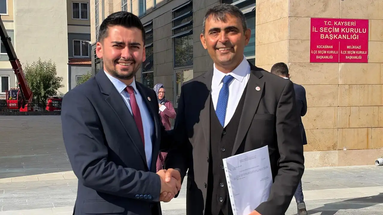 Kayseri siyasetinde yeni gelişme! İki ilçede değişim, AK Parti'ye sert çıkış
