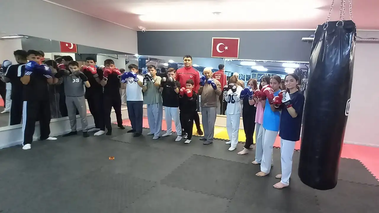 Kayseri'de 18 bin 780 genç için dikkat çeken sözler! Türkiye'ye örnek gösterildi